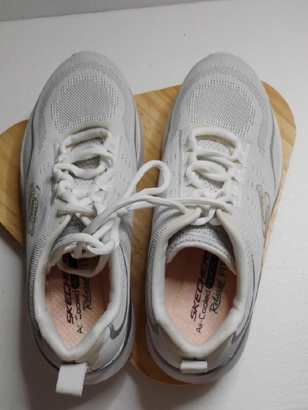 Skechers Women's White Mesh Lace-Up Athletic Sneakers with Light Gray Accents